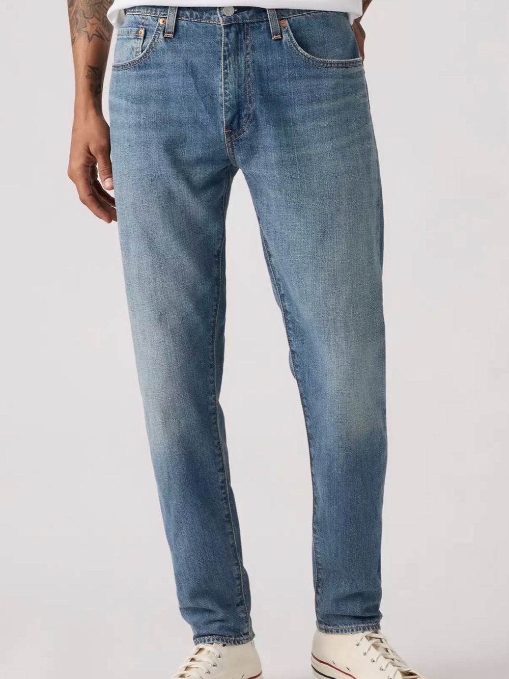 Levi's Men's Slim Jeans in Medium Blue Wash
